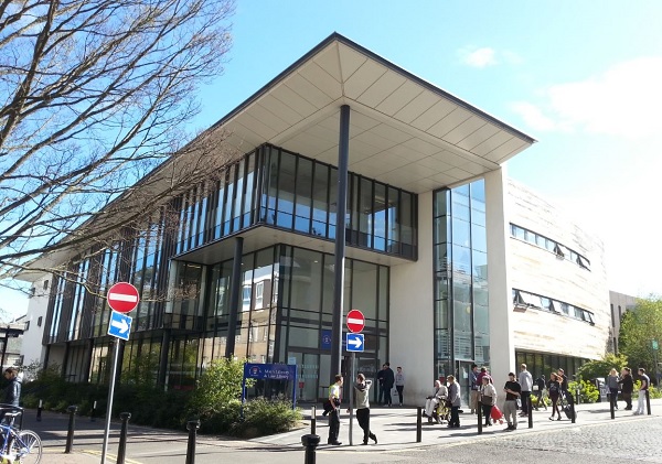 Thư viện chính của International College Dundee
